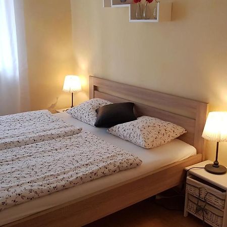 Appartement Apartman Lotos à Mikulov Extérieur photo