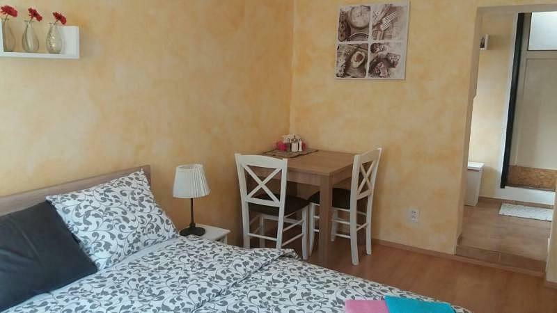 Appartement Apartman Lotos à Mikulov Extérieur photo